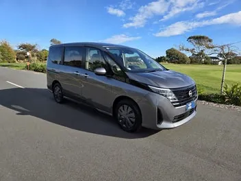 Nissan Serena 2023 photo 2