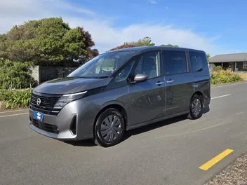 Nissan Serena 2023 photo 4