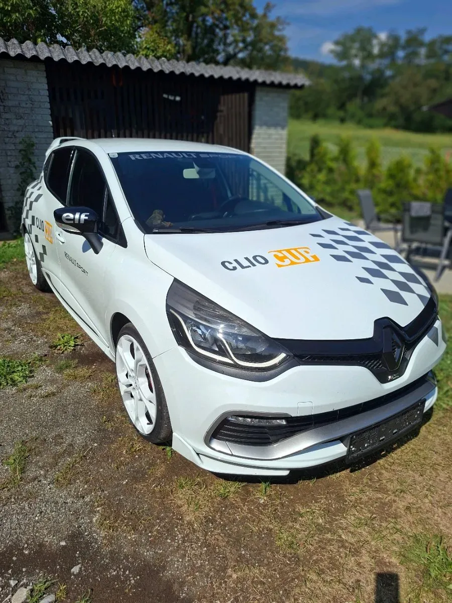 Renault Clio 2015 photo 2