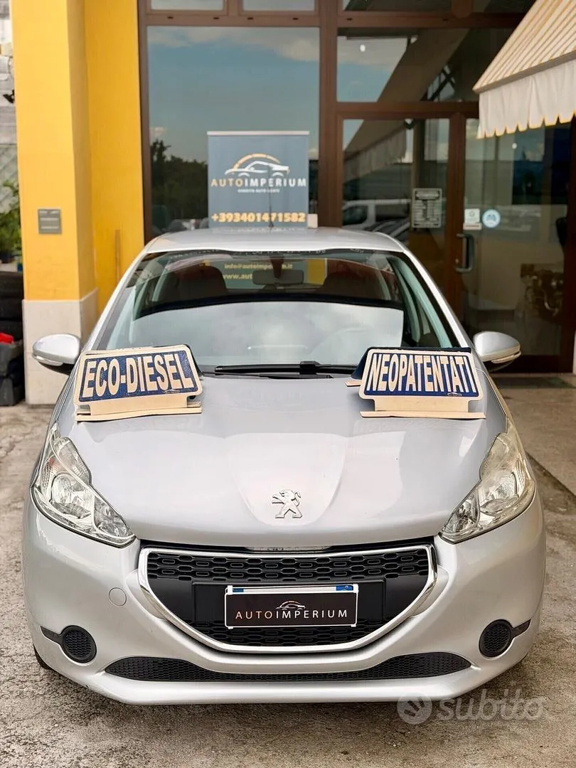 Peugeot 208 2014 photo 2