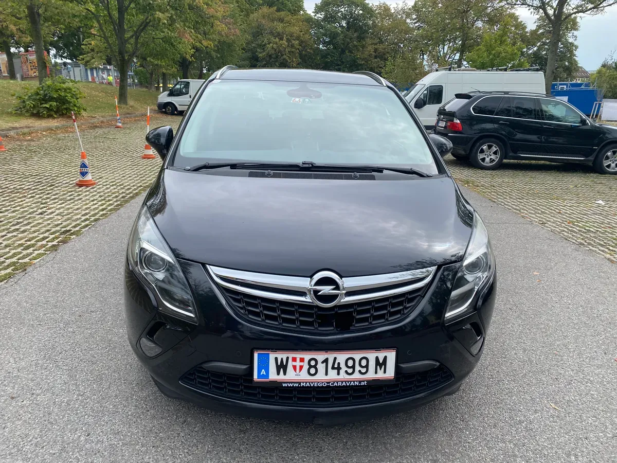 Opel Zafira Tourer 2014 photo 2