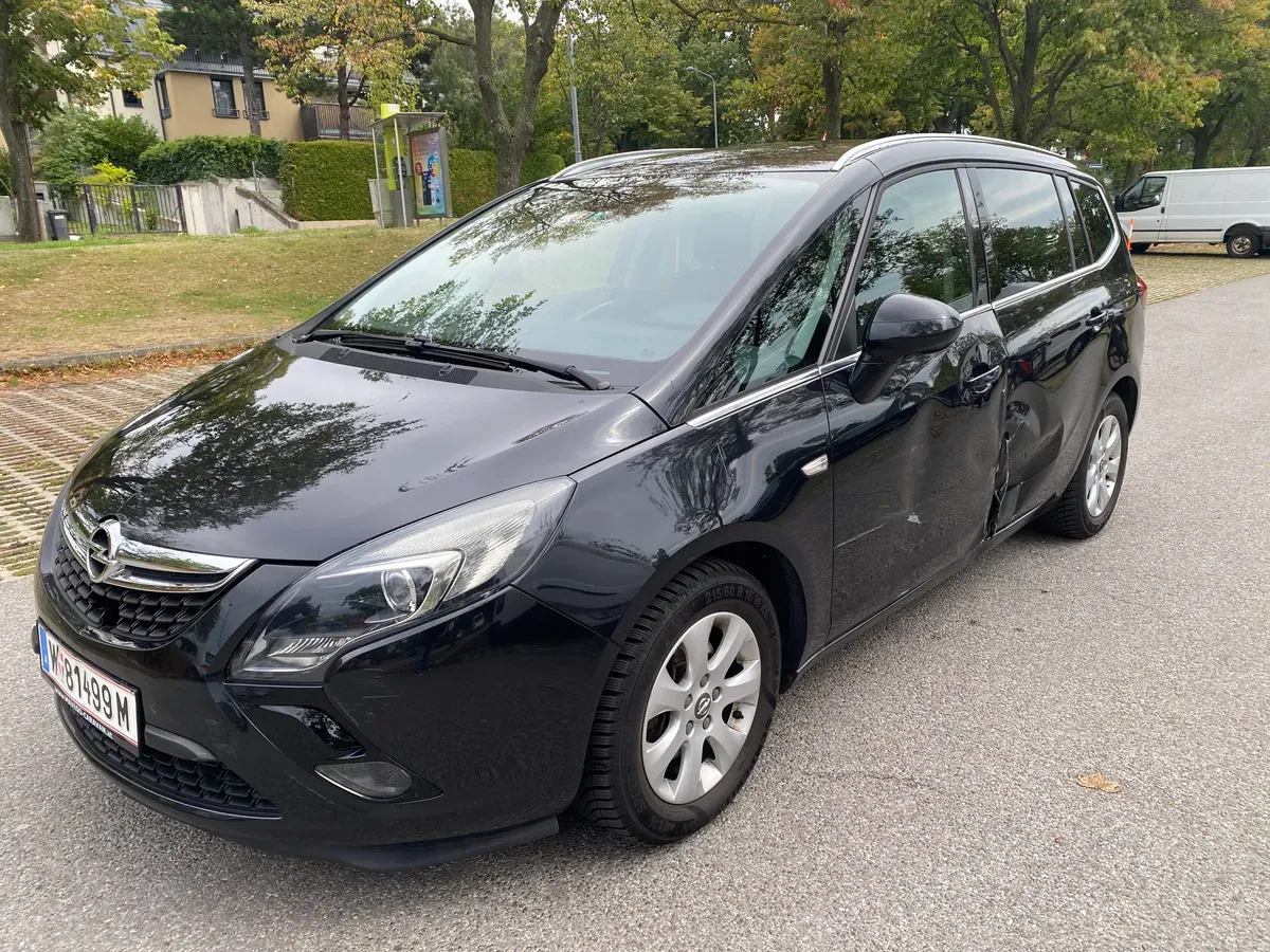 Opel Zafira Tourer 2014 photo 3