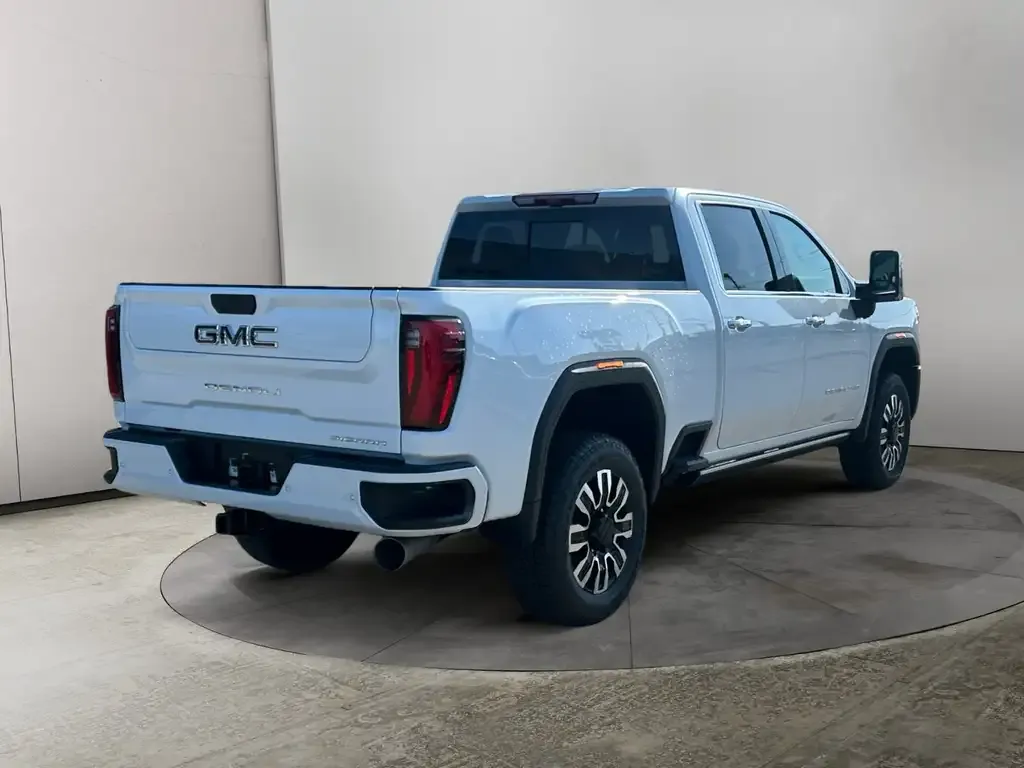 GMC Sierra 3500Hd 2026 photo 5