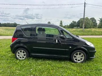 Peugeot 1007 2006 photo 2