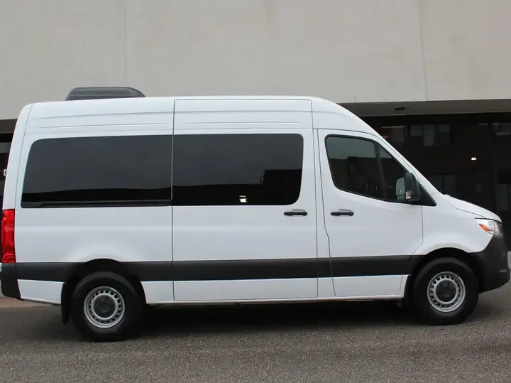 Mercedes-Benz Sprinter 2025 photo 5