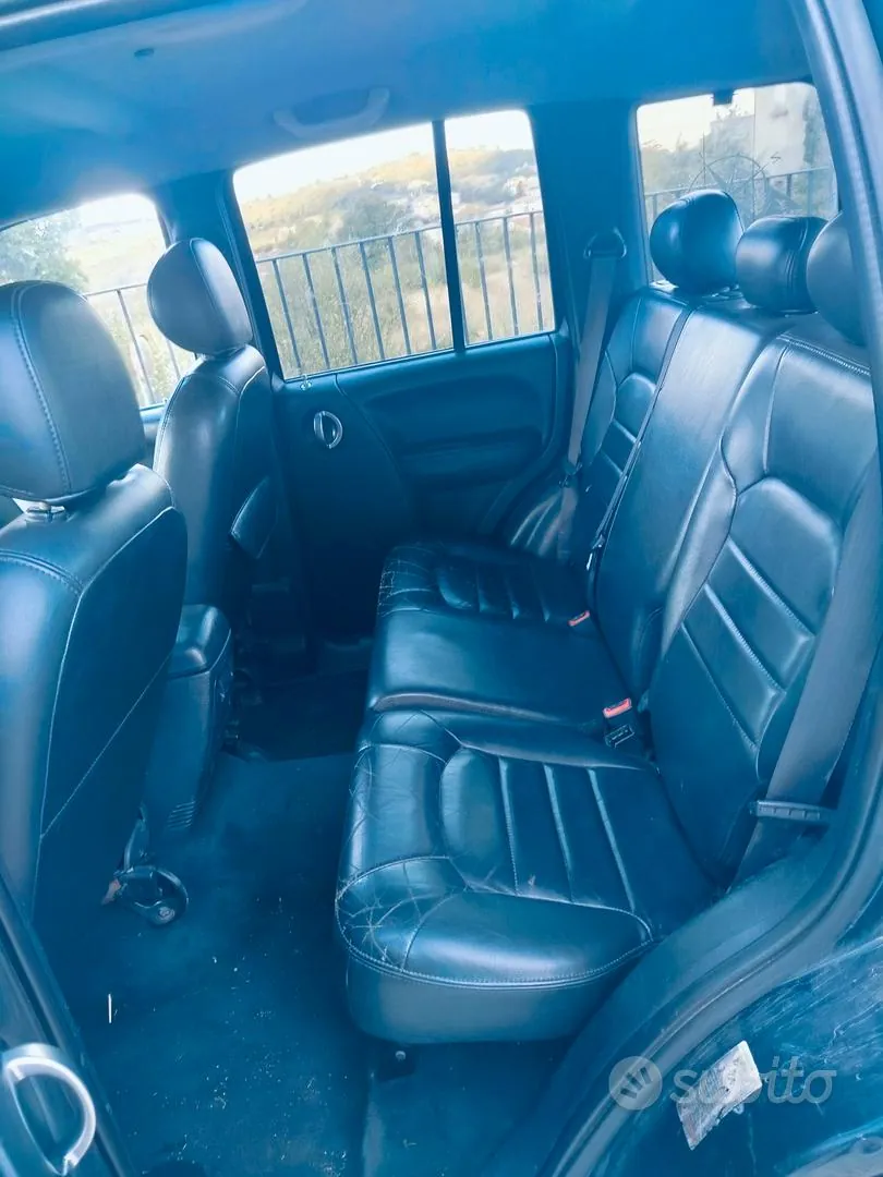 Jeep Cherokee 2002 photo 4