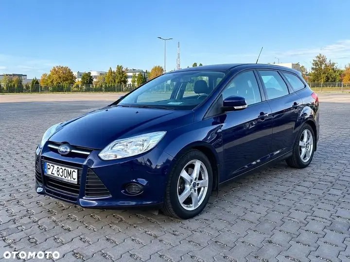 Ford Focus 2012 photo 2