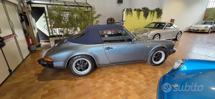 Porsche 911 Carrera 1985 photo 2