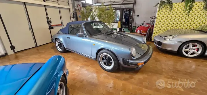 Porsche 911 Carrera