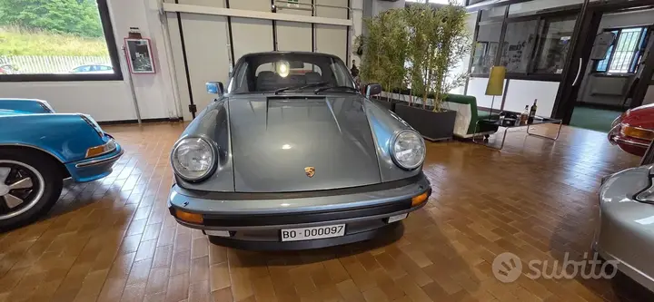 Porsche 911 Carrera 1985 photo 5