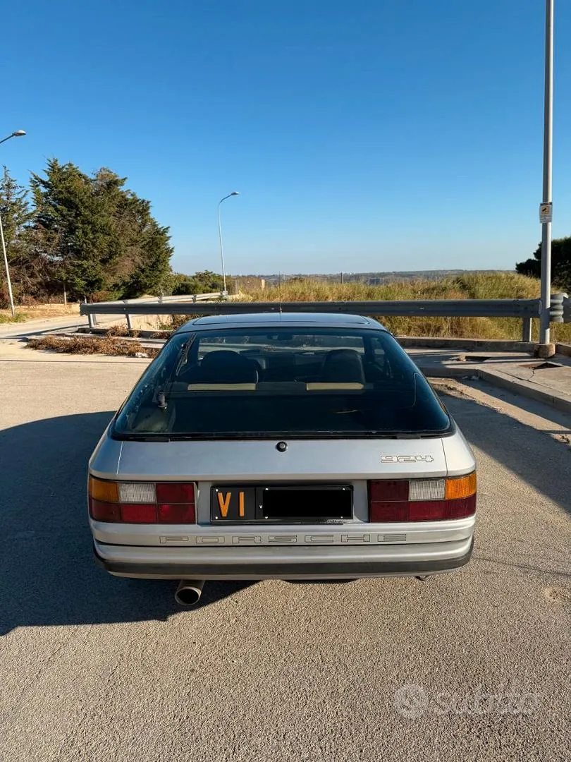 Porsche 924 1981 photo 5