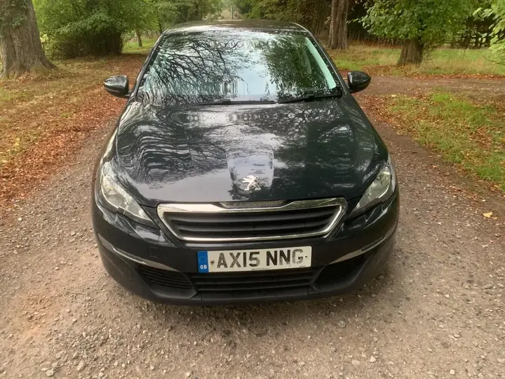 Peugeot 308 2015 photo 2