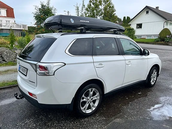 Mitsubishi Outlander 2013 photo 3