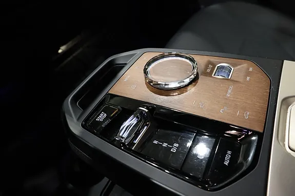 BMW Ix 2022 photo 2