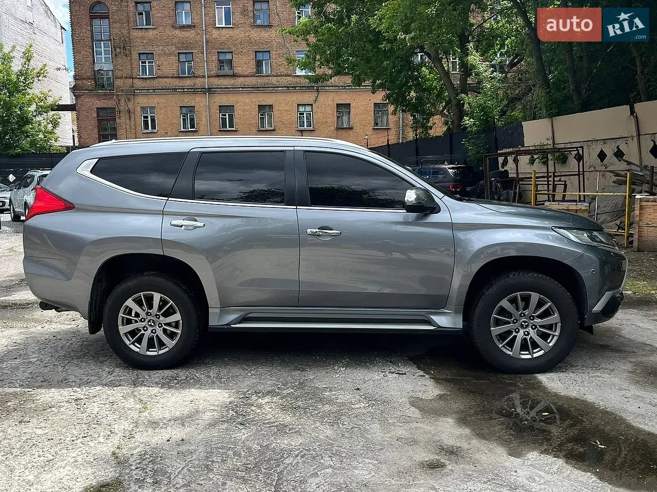 Mitsubishi Pajero Sport 2017 photo 4