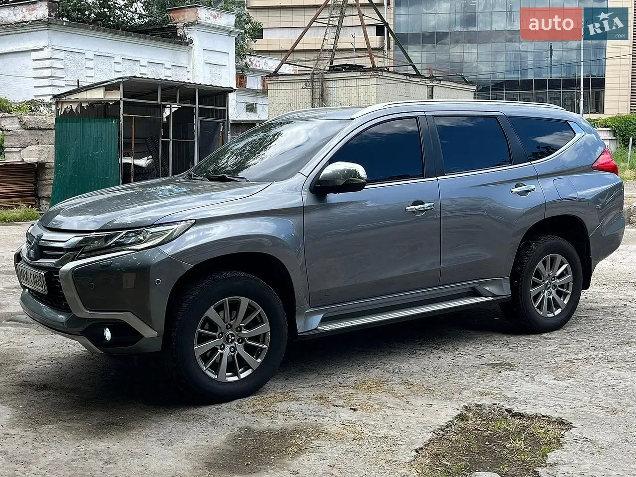 Mitsubishi Pajero Sport 2017 photo 3