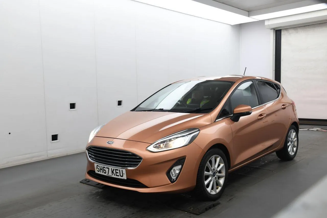 Ford Fiesta 2017 photo 2