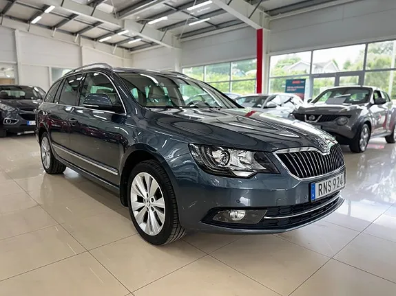 Skoda Superb 2014 photo 3