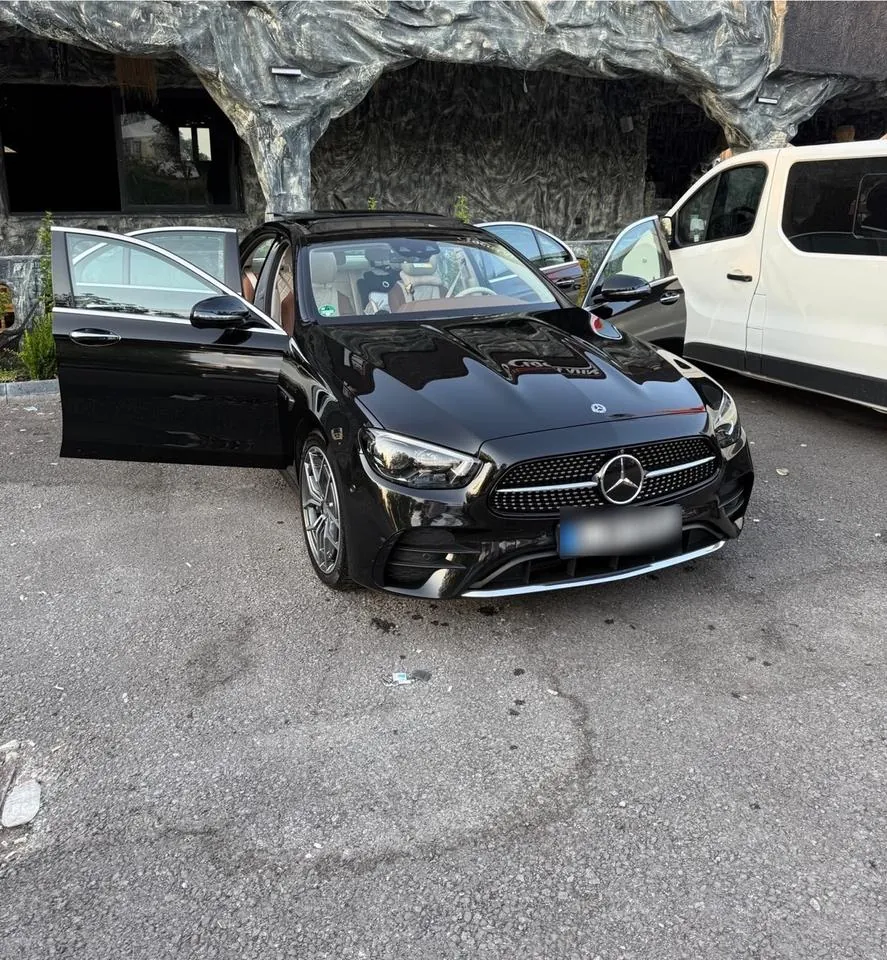 Mercedes-Benz E300