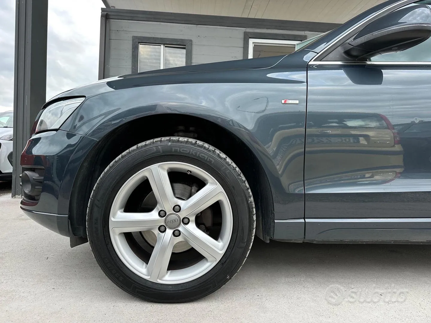 Audi Q5 2011 photo 2
