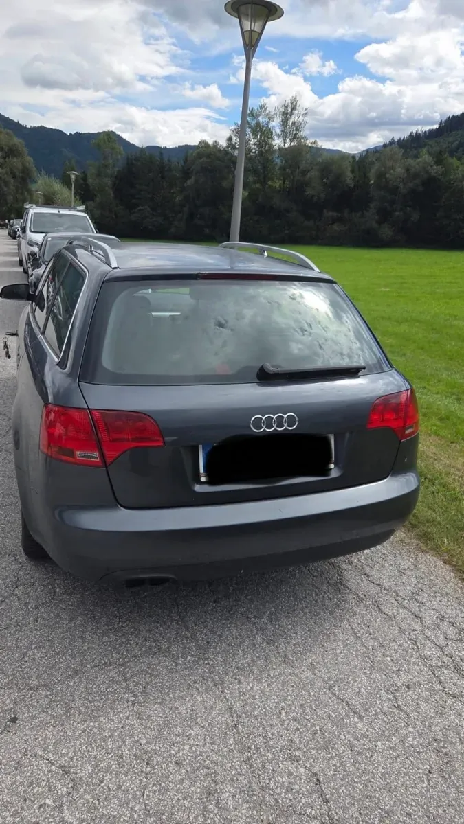Audi A4 2005 photo 2