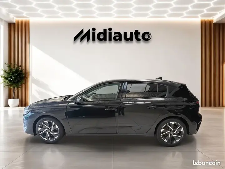Peugeot 308 2024 photo 2