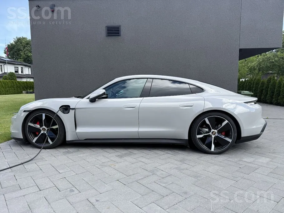 Porsche Taycan 2021 photo 4