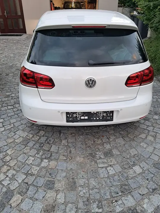Volkswagen Golf 2012 photo 2
