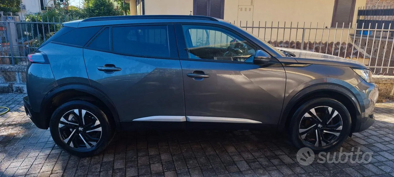 Peugeot 2008 2023 photo 2