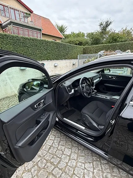 Volvo V60 2021 photo 4