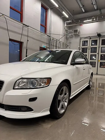 Volvo S40 2011 photo 4