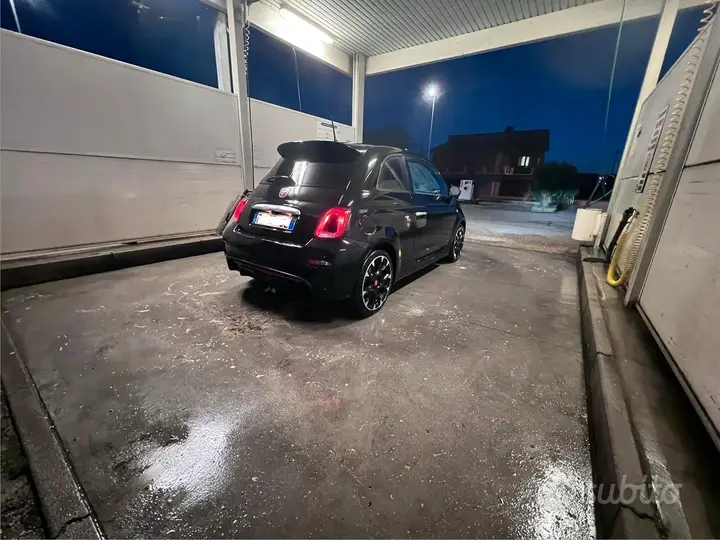 Abarth 595 2018 photo 3