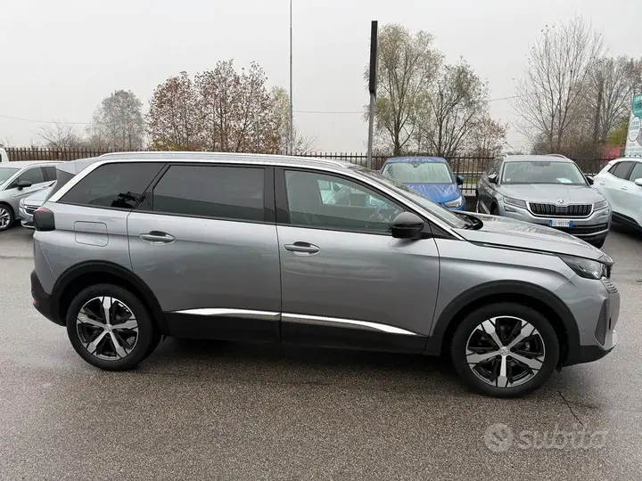 Peugeot 5008 2023 photo 5