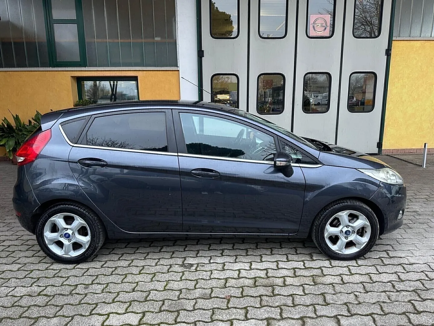 Ford Fiesta 2009 photo 4