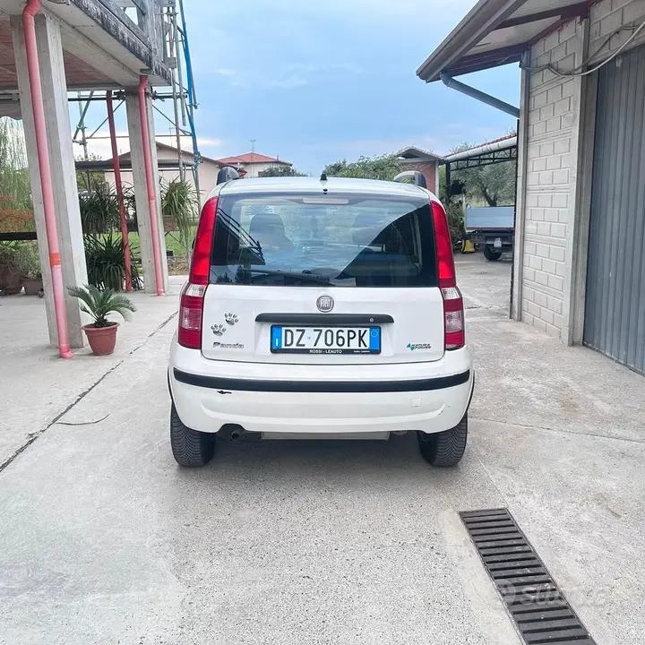 Fiat Panda 2010 photo 2