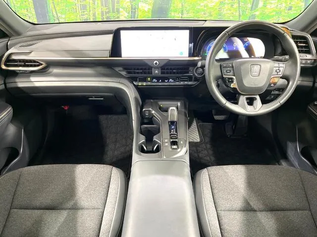Toyota Crown Crossover 2023 photo 2