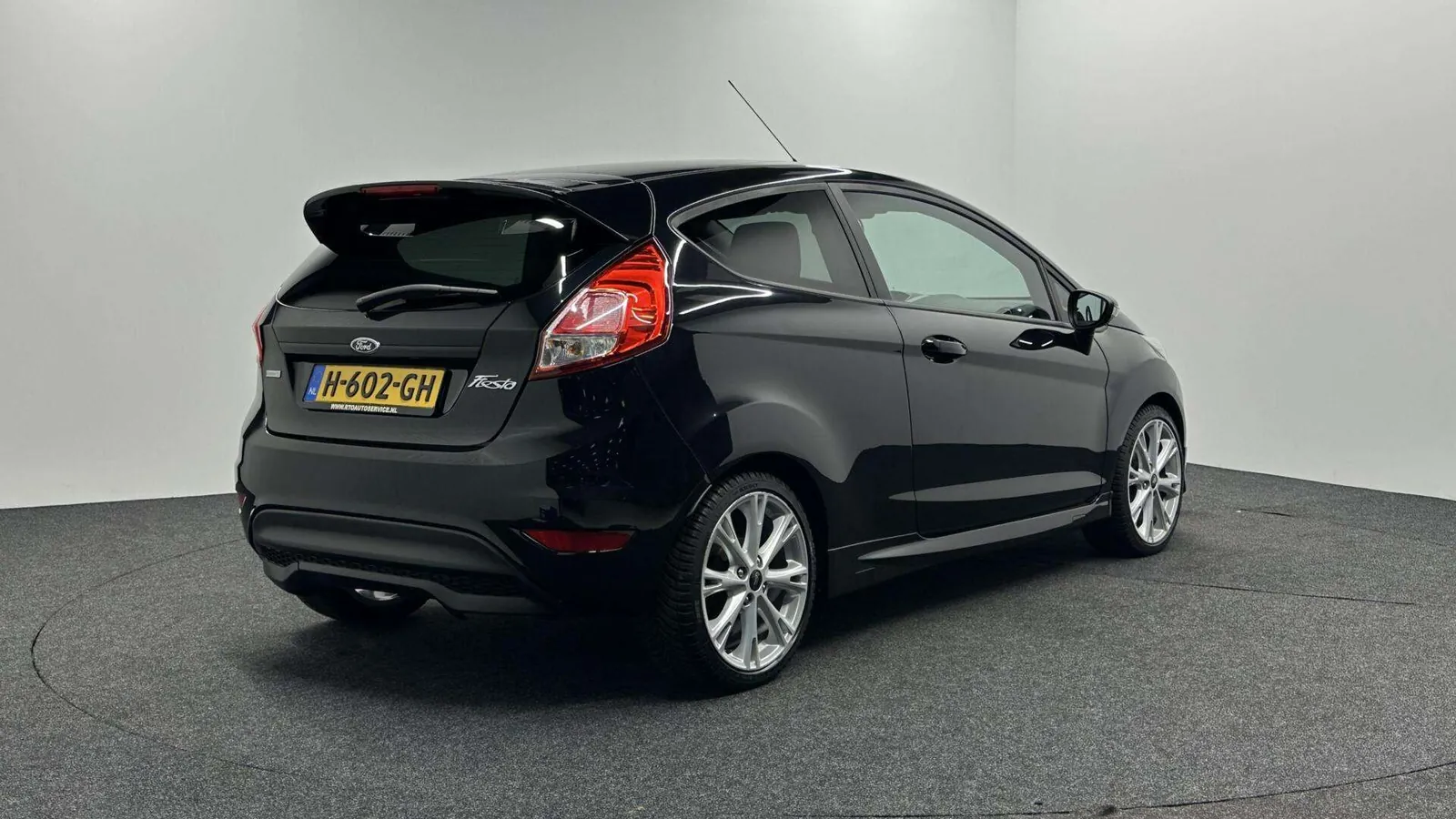 Ford Fiesta 2014 photo 5