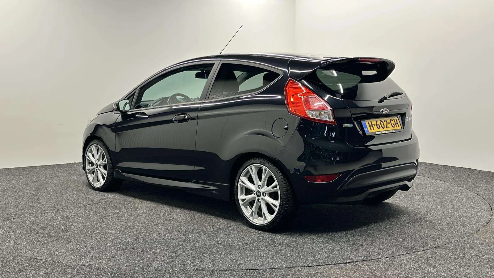 Ford Fiesta 2014 photo 4