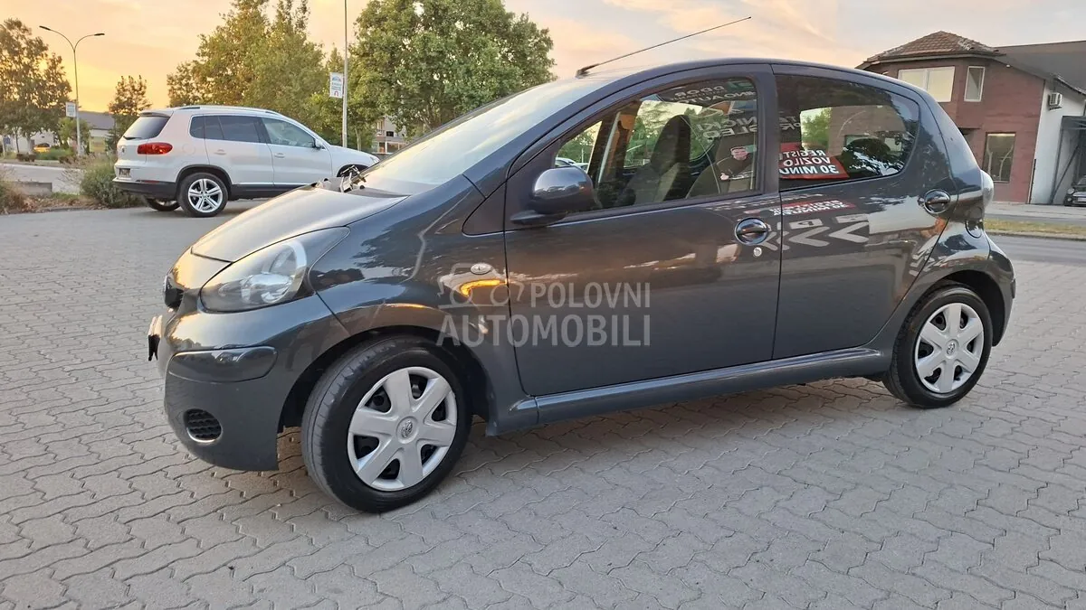 Toyota Aygo 2010 photo 5