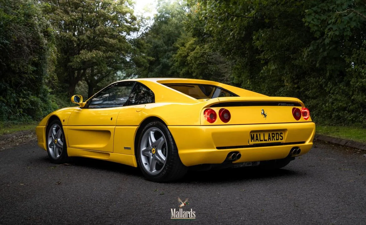 Ferrari F355 1996 photo 2