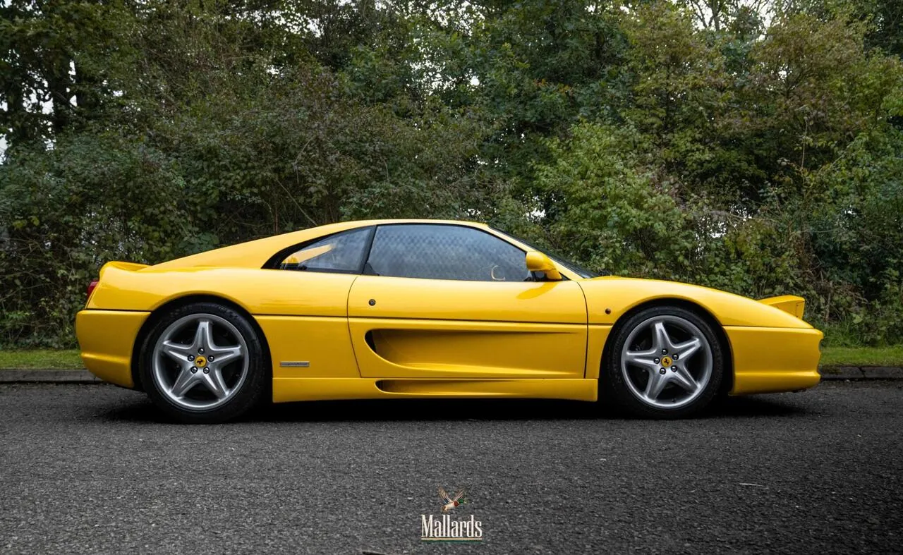 Ferrari F355 1996 photo 3