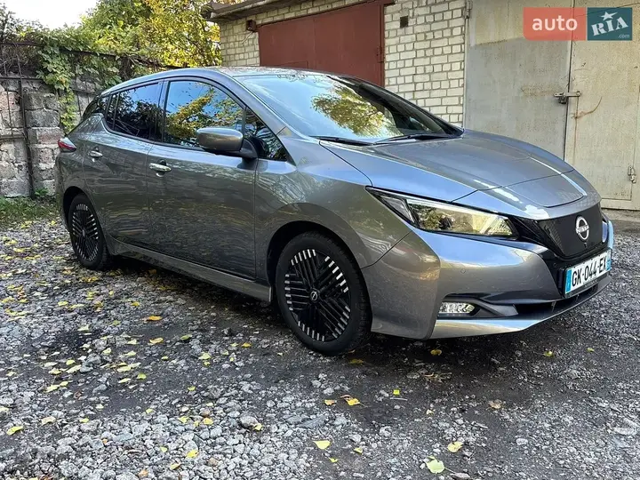 Nissan Leaf 2022 photo 3