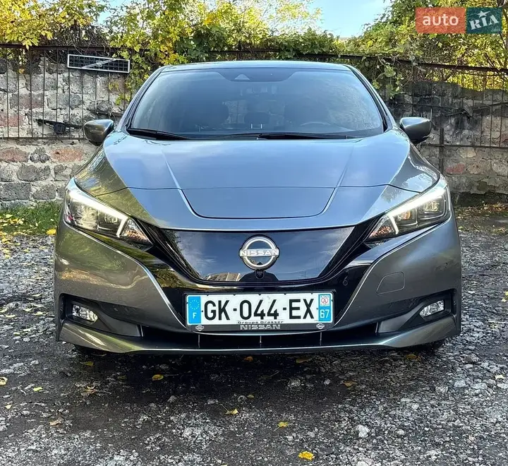 Nissan Leaf 2022 photo 2