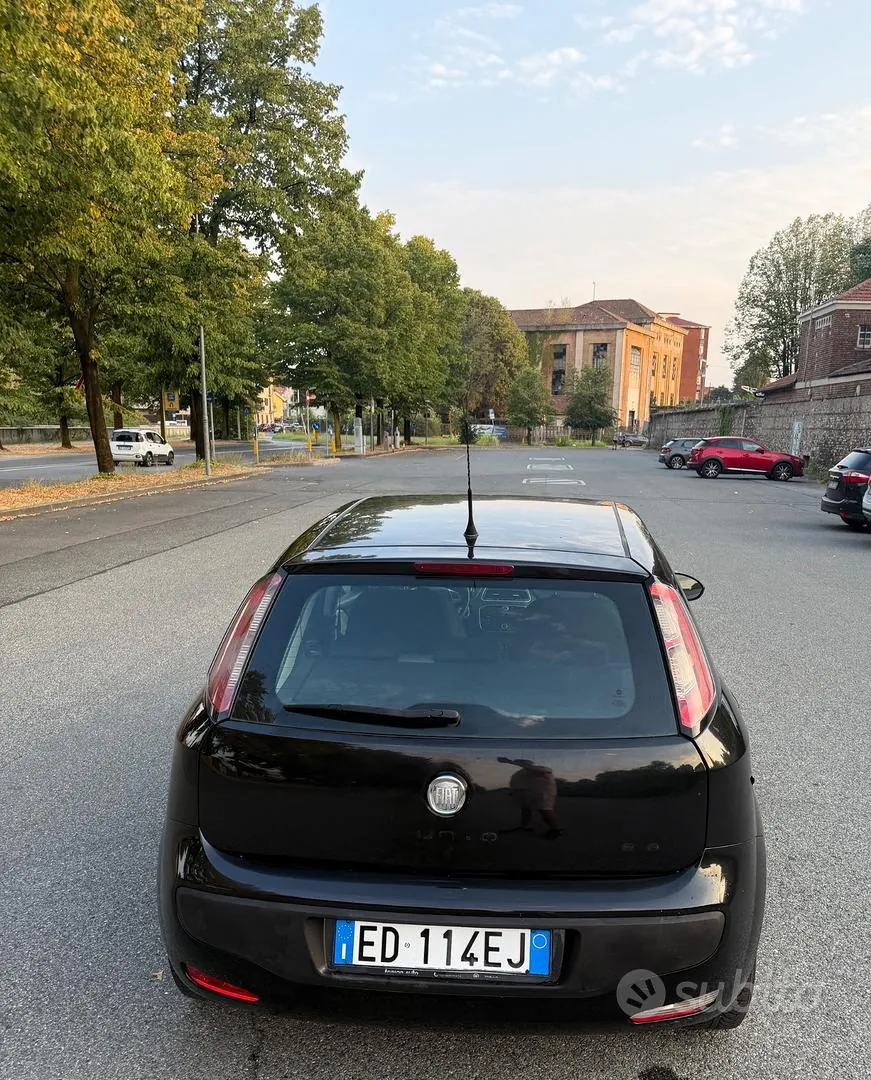 Fiat Punto Evo 2010 photo 2