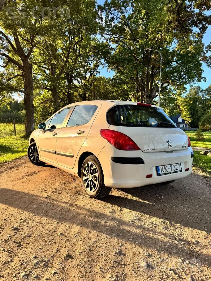 Peugeot 308 2011 photo 4