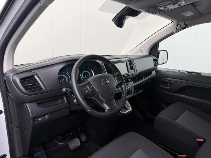 Opel Vivaro Lang 2025 photo 3