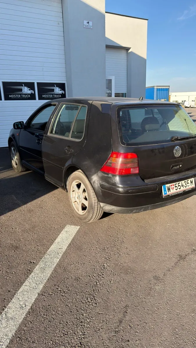 Volkswagen Golf 2000 photo 3