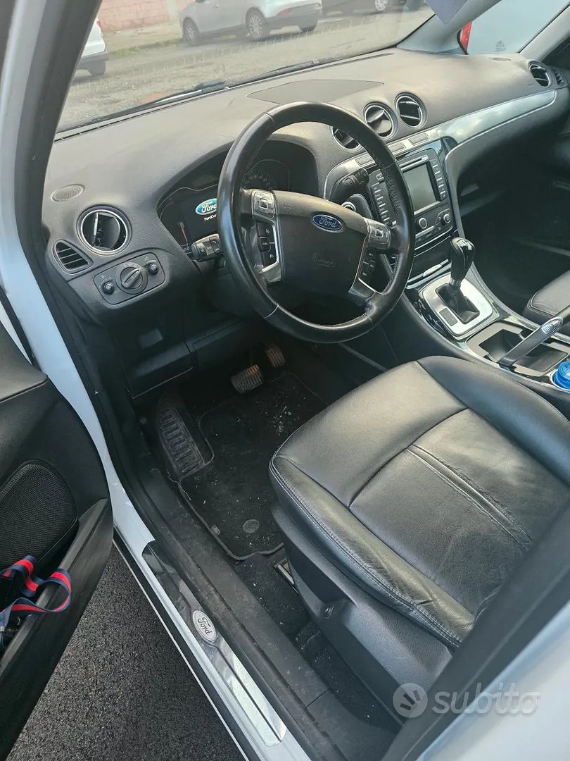 Ford S-Max 2014 photo 3