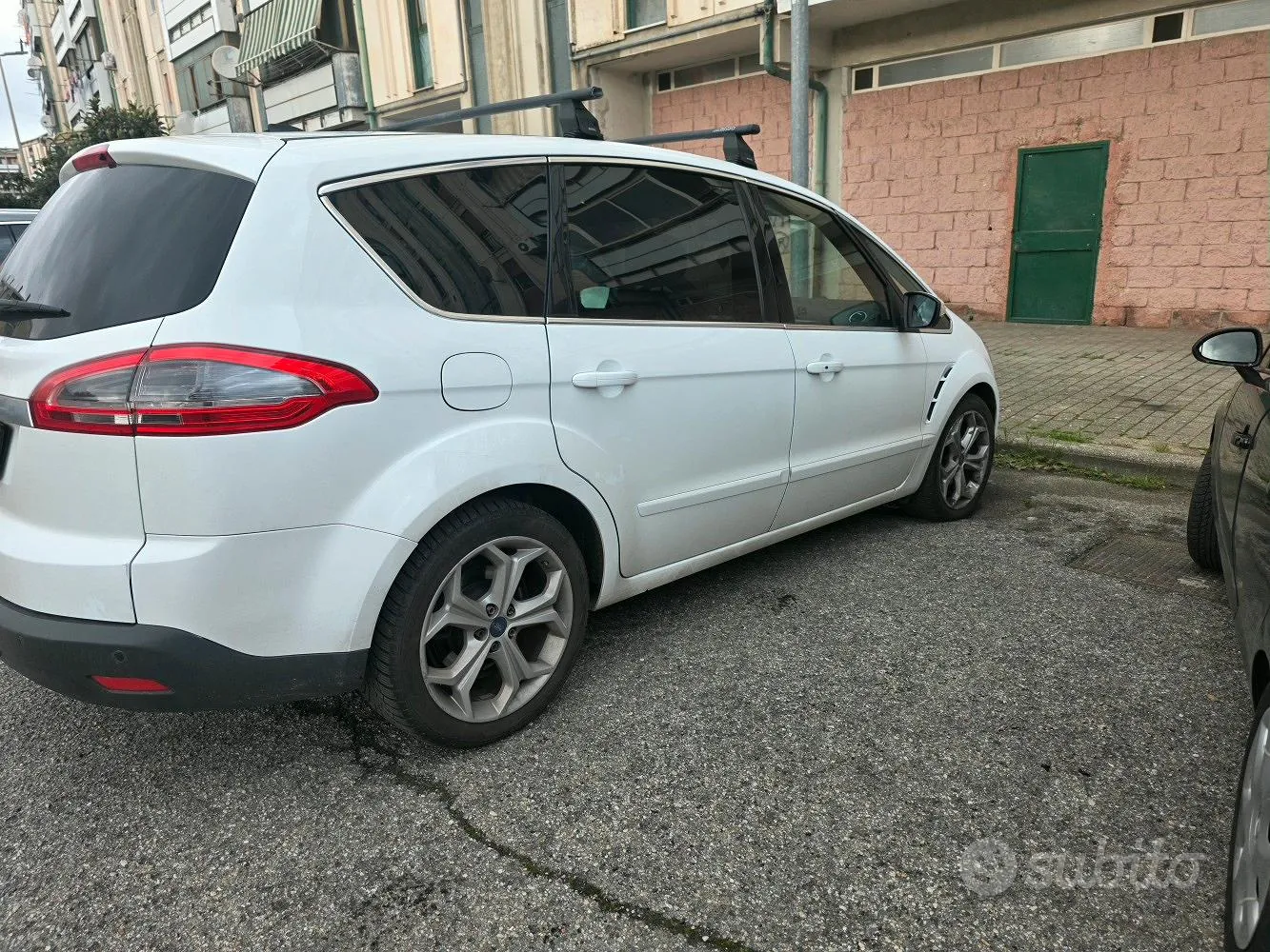 Ford S-Max 2014 photo 4