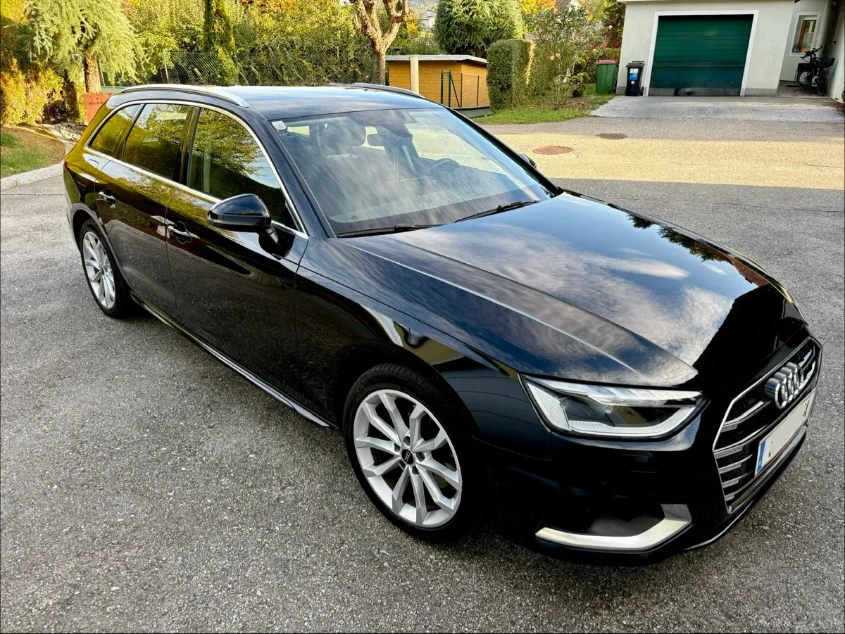 Audi A4 2022 photo 2